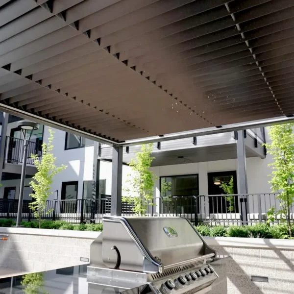 The Grandeur Community Grill & Patio